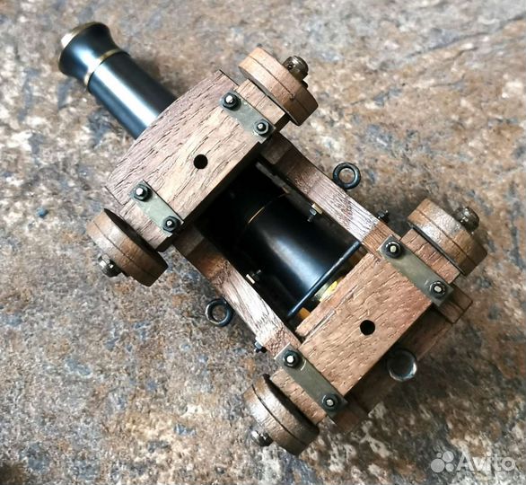 Модель корабельной пушки