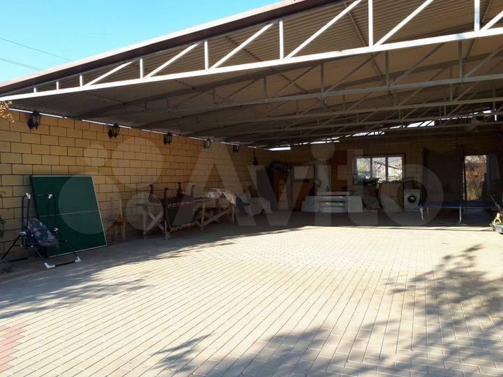 Дом 212 м² на участке 11 сот.