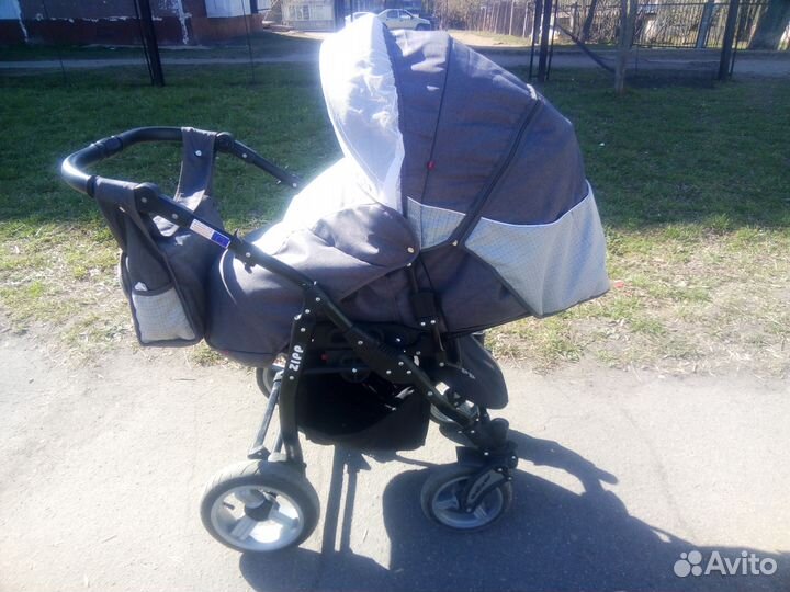 Коляска 2 в 1 фирма Zipp