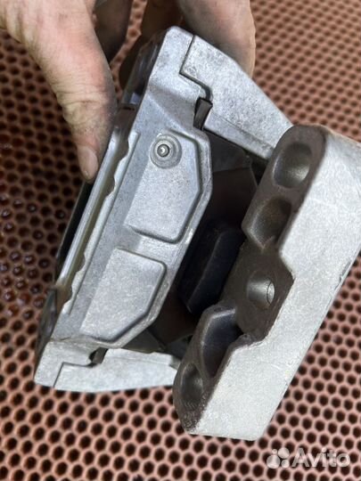 Опора двигателя VAG 1K0199262CL