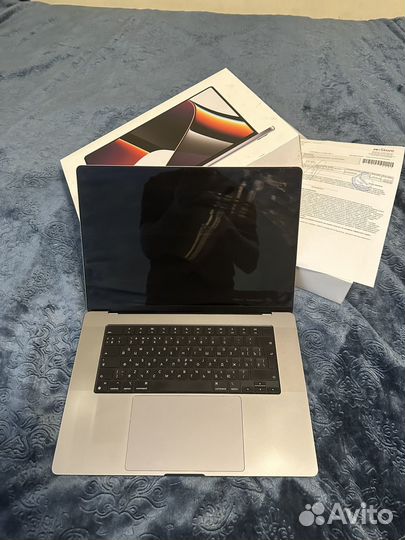 Macbook pro 16 m1 pro 16gb/512gb