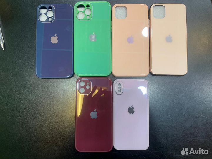 Чехол стеклянный на iPhone