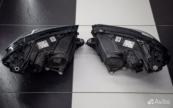 Фара передняя левая