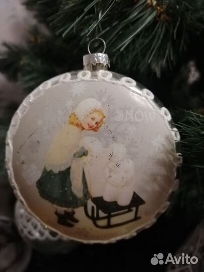 Стеклянные елочные шары