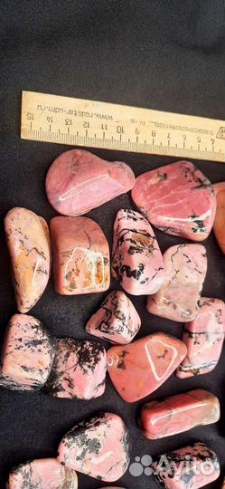 Камень родонит