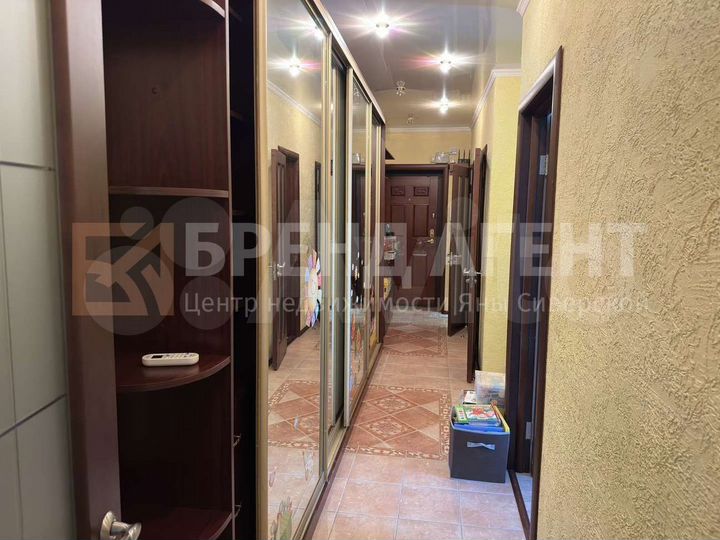 2-к. квартира, 68,8 м², 4/4 эт.