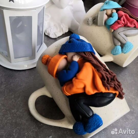 Кружка с декором из полимерной глины