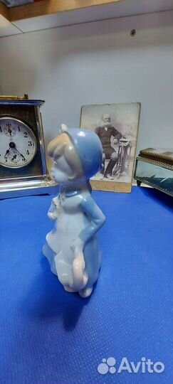 Фарфоровая статуэтка Девочка с корзиной и гусемГДР