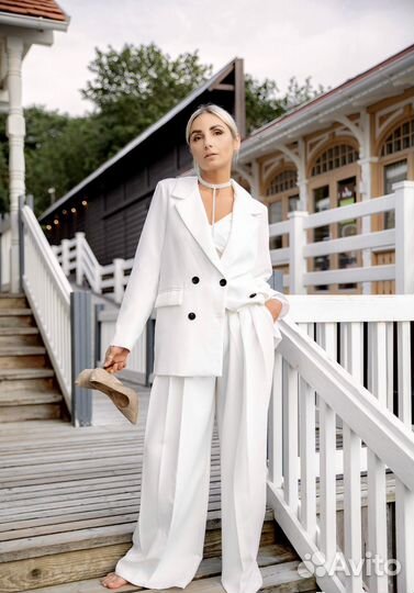 Брючный костюм женский