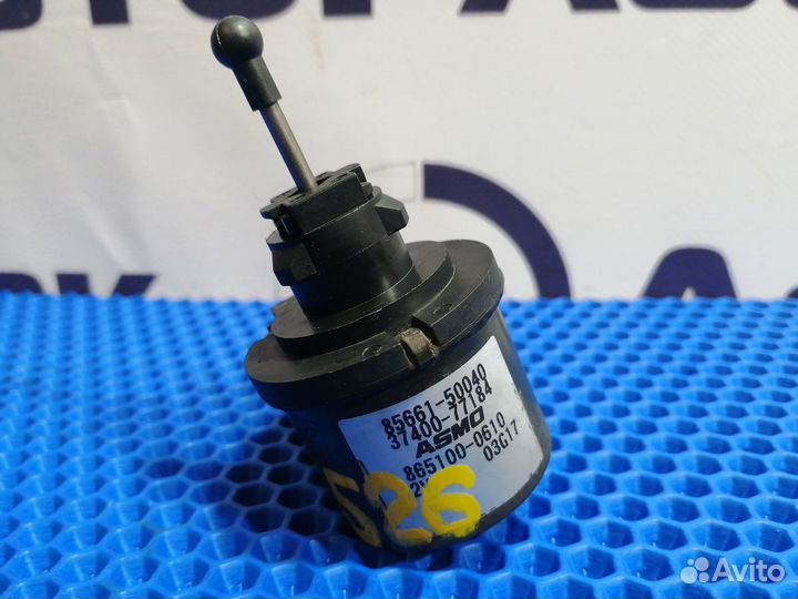 Электрокорректор фар Toyota Wish