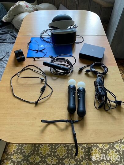 Sony playstation4 VR + 2 PS Moves + camera