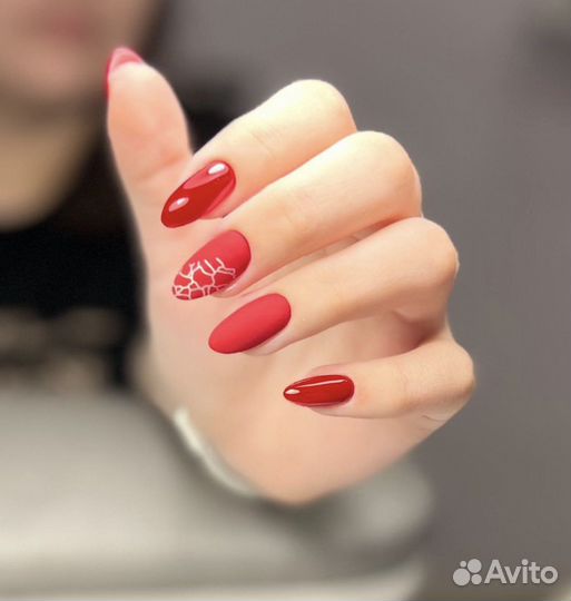 Маникюр педикюр