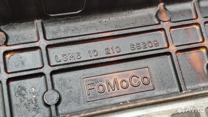 Mazda CX-7 06-12 г. 2.3t клапанная крышка