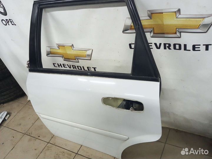 Дверь задняя левая Шевроле Лачетти универсал