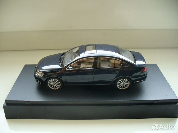 Volkswagen: модели автомобилей (масштаб 1:43)