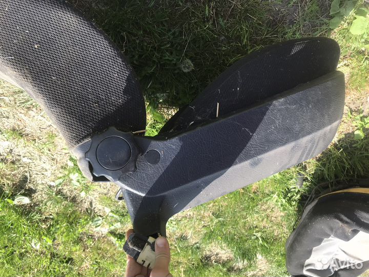 Сидения для машины