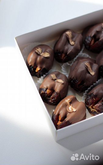 Финики в шоколаде
