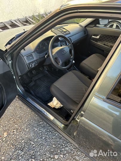 LADA Priora 1.6 МТ, 2011, битый, 201 000 км