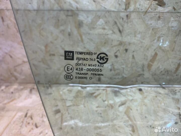 Стекло двери передней правой Chevrolet Cruze
