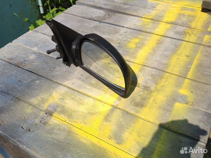 Зеркало заднего вида