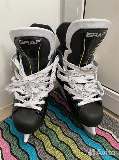 Коньки хоккейные