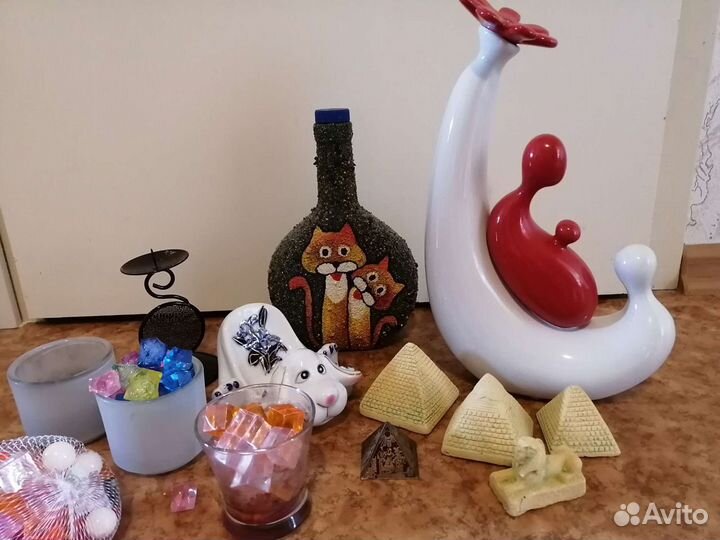 Подсвечники, вазы, подставка, камни для декора