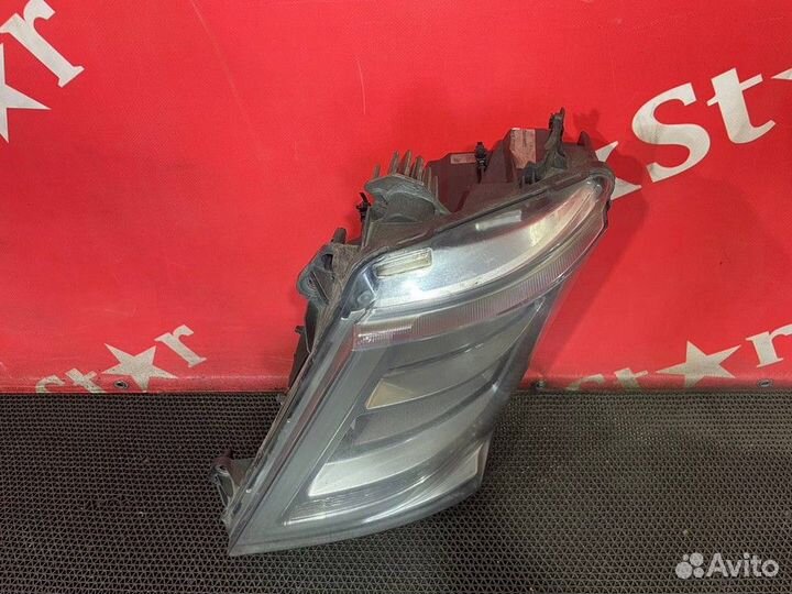 Фара левая Halogen + LED Volvo FH