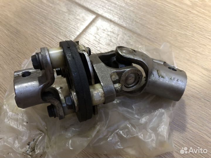 Крестовина рулевого вала RX300