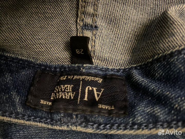 Джинсы armani