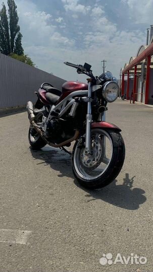 Suzuki sv400