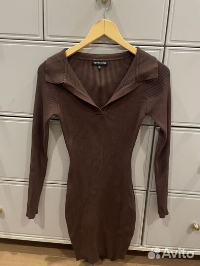 Трендовое платье в рубчик