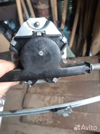 Передний,правый,стеклоподьёмник Дэу нексия