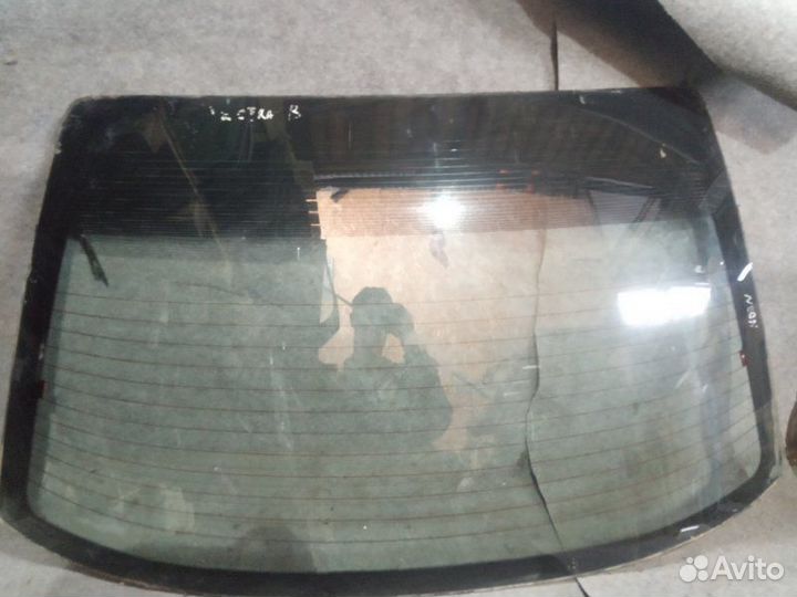 Стекло заднее Dodge Neon 2.0 1999