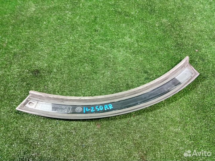 Молдинг накладка бампера задний правый Porsche