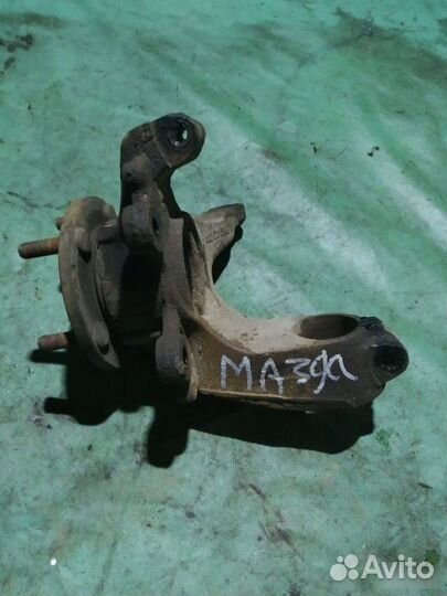 Кулак поворотный левый Mazda 3 BK