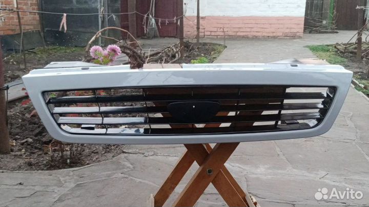 Решетка радиатора Daewoo Nexia 1