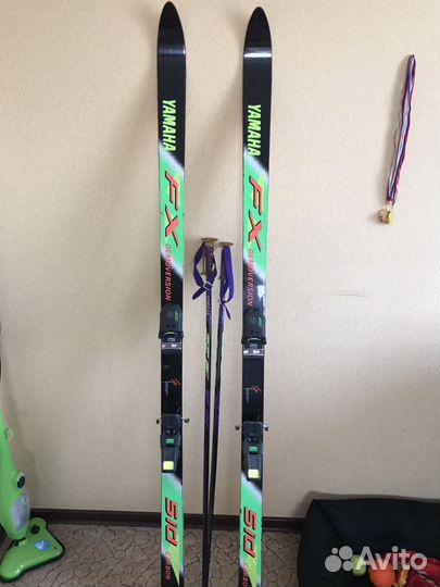 Горнолыжные ботинки, лыжи, палки