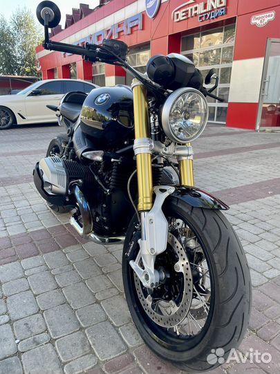 BMW R nine T