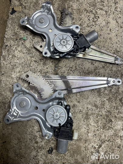 Стеклоподъемник Mitsubishi Pajero Sport 3