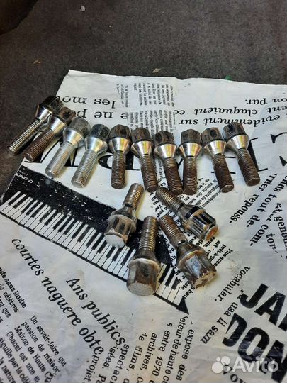 Болты колесные mercedes 210