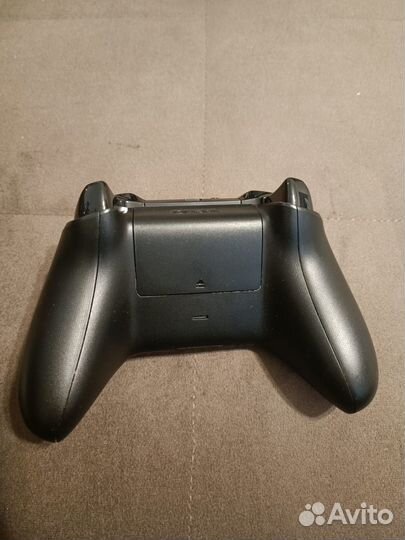 Геймпад для Xbox One Microsoft черный (6CL-00002)