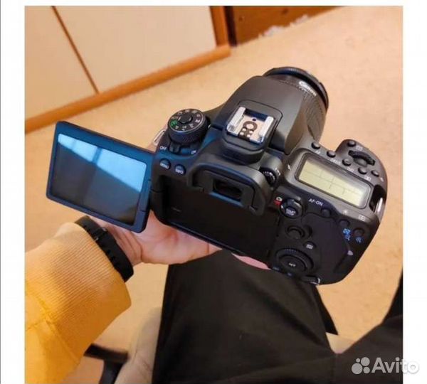 Зеркальный фотоаппарат canon 90 d