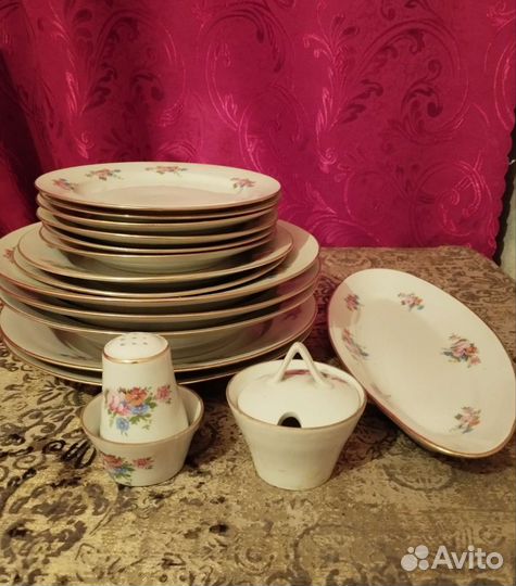 Предметы столового сервиза 