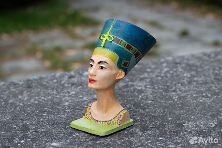 Фигурка Нефертити