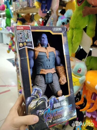 Танос фигурка