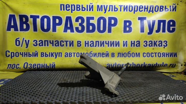 Кронштейн кпп Renault Logan