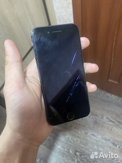 iPhone 8, 64 ГБ