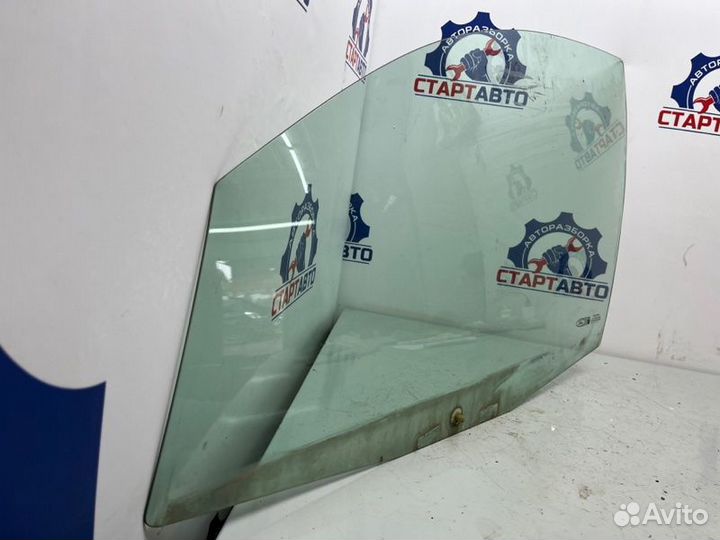 Стекло двери переднее левое Ford Fusion fyja 2008