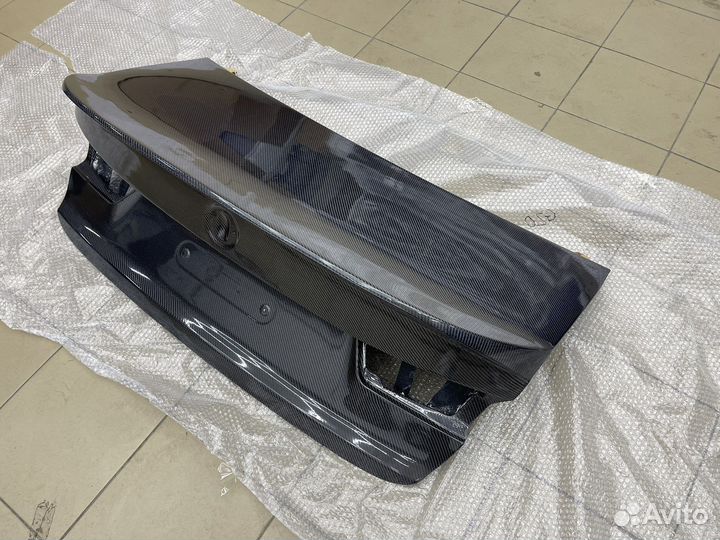 Крышка багажника BMW G80 карбон