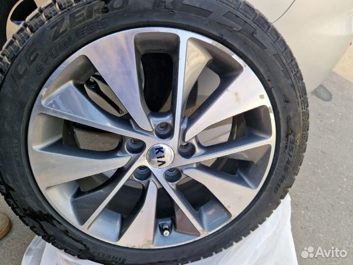 R18 Pirelli Ice Zero FR 235/45, PCD 5x114.3 DIA 67